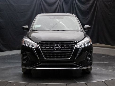 New 2025 Nissan Kicks Play S image 4