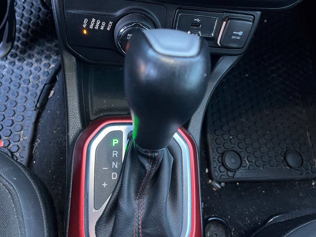 Used 2018 Jeep Renegade Trailhawk w/ Cold Weather Group II AWD/4WD image 18