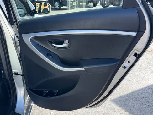 Used 2014 Hyundai Elantra GT w/ Option Group 03 FWD image 17