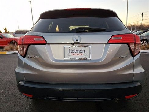 Used 2017 Honda HR-V EX image 6