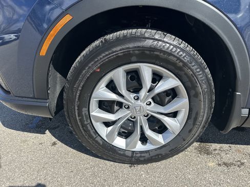 Used 2025 Honda CR-V LX image 7