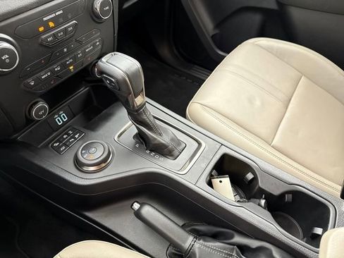 Used 2019 Ford Ranger Lariat w/ Equipment Group 501A Mid image 24