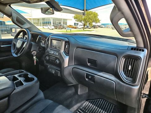 Used 2020 Chevrolet Silverado 1500 Custom w/ Custom Convenience Package AWD/4WD image 21