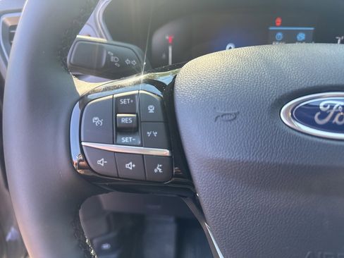 New 2024 Ford Escape SE image 26