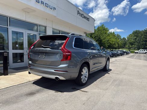 Used 2018 Volvo XC90 T5 Momentum w/ Convenience Package AWD/4WD image 3