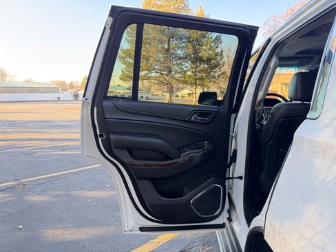 Used 2016 GMC Yukon SLT w/ HD Trailering Package image 35