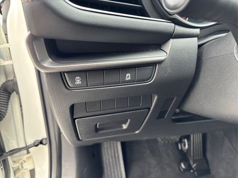 Used 2022 MAZDA MAZDA3 s image 35