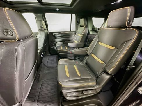 Used 2024 GMC Yukon XL AT4 w/ AT4 Premium Plus Package AWD/4WD image 31