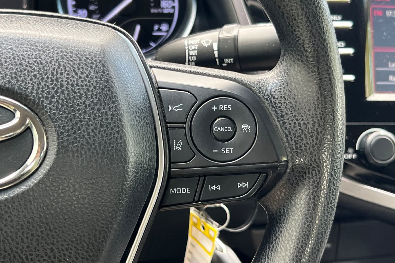 Used 2018 Toyota Camry LE FWD image 24