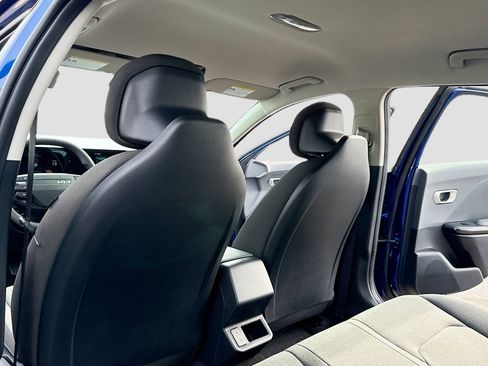 New 2025 Kia K4 LXS image 6