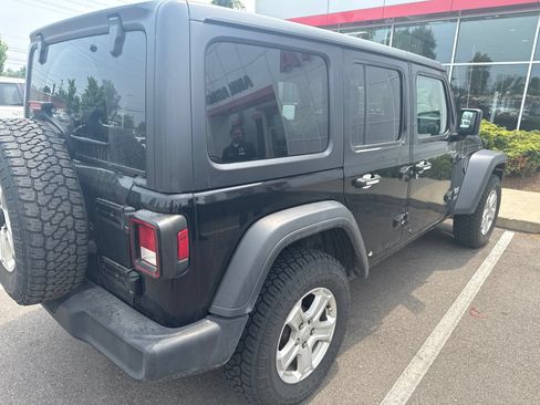 Used 2020 Jeep Wrangler Unlimited Sport S AWD/4WD image 5