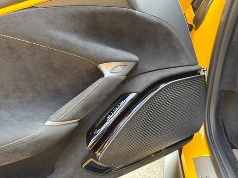 Used 2022 Ferrari Roma image 24