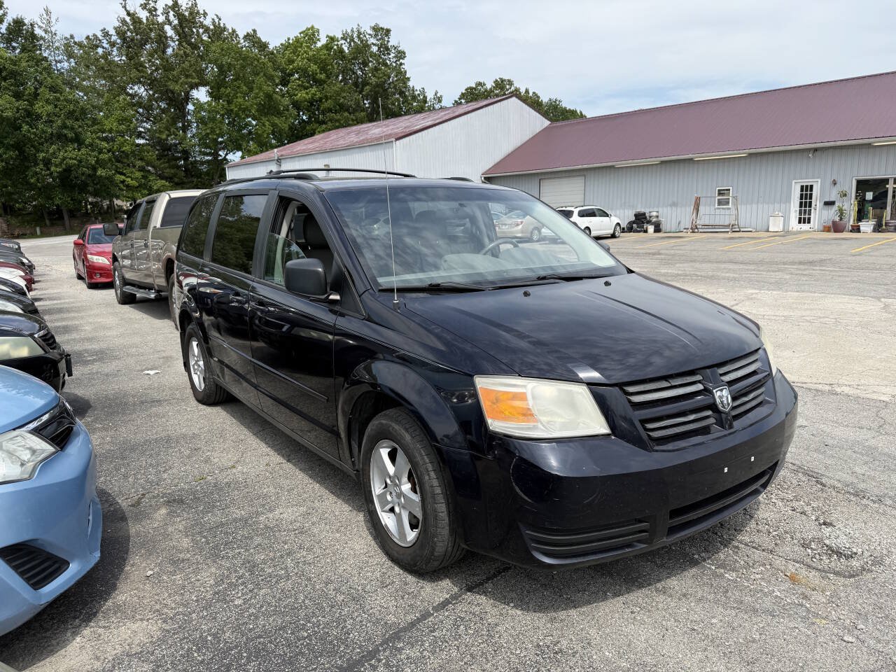 Used 2010 Dodge Grand Caravan Hero FWD image 5