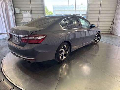 Used 2017 Honda Accord LX image 4