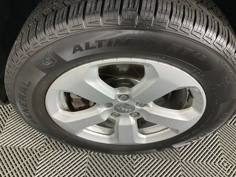 Used 2021 Jeep Compass Latitude w/ Convenience Group image 9