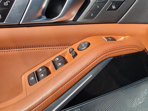 Used 2021 BMW X5 M50i w/ Executive Package image 26