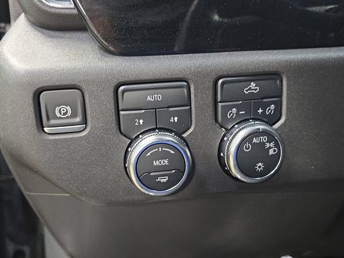 Used 2024 GMC Sierra 1500 SLE AWD/4WD image 26