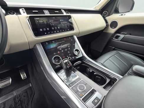 Used 2021 Land Rover Range Rover Sport HSE Silver Edition image 29