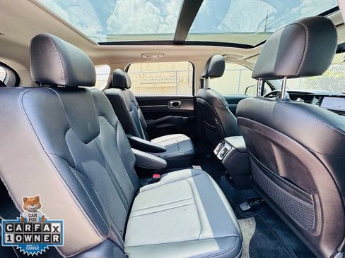 Used 2022 Kia Sorento SX AWD/4WD image 16