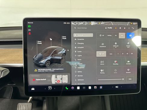 Used 2025 Tesla Model Y Long Range image 16