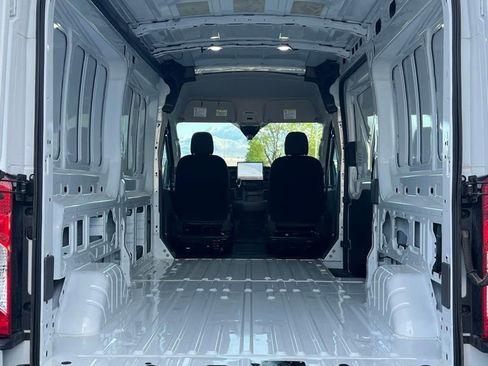 Used 2023 Ford Transit 350 148 Medium Roof AWD image 26