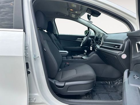 Used 2023 Kia Sportage LX image 11