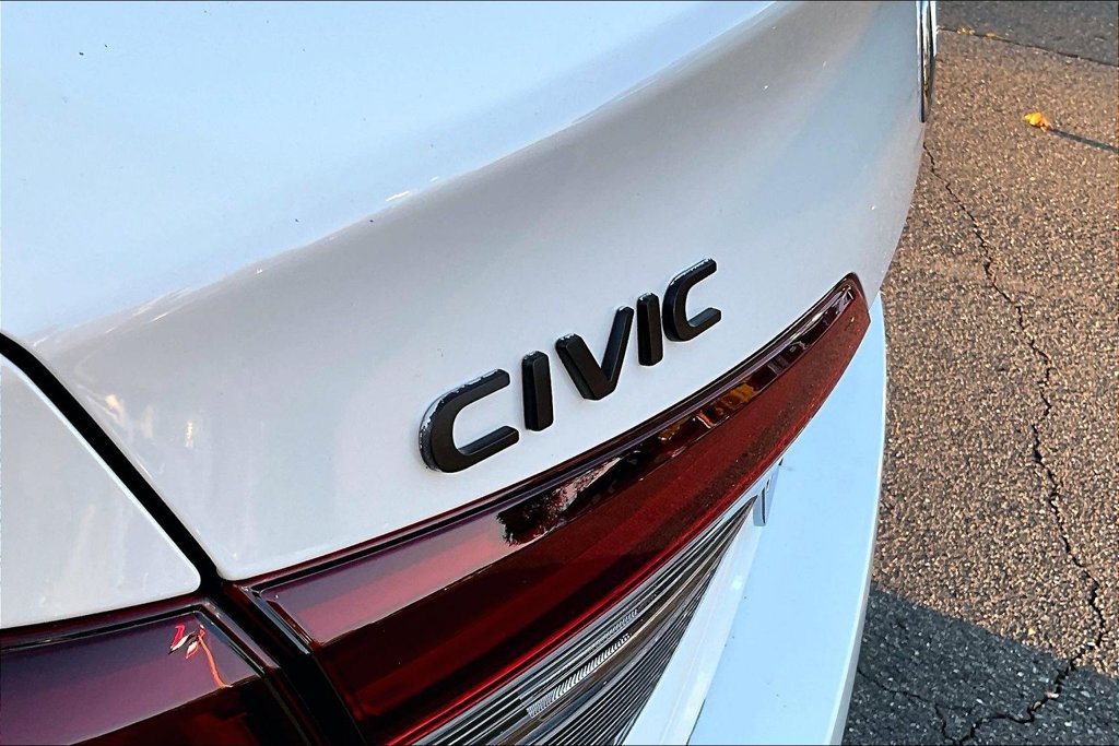Used 2025 Honda Civic Sport image 25