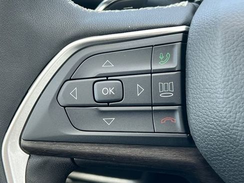 New 2026 Jeep Grand Cherokee Altitude AWD/4WD image 18