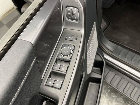 Used 2025 Ford F150 Lariat AWD/4WD image 10