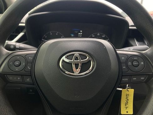 Used 2025 Toyota Corolla LE FWD image 15