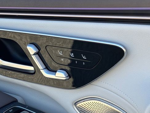 Used 2023 Mercedes-Benz EQS 580 4MATIC SUV image 35