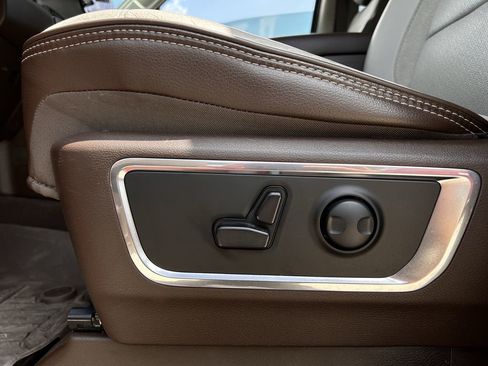 Used 2025 RAM 1500 Laramie image 29