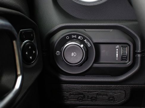 New 2026 Jeep Wrangler Unlimited Sahara w/ Technology Group image 17