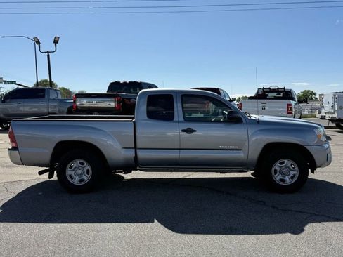 Used 2014 Toyota Tacoma 2WD Access Cab w/ SR5 Package image 2