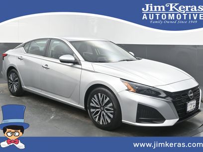 Used 2023 Nissan Altima 2.5 SV