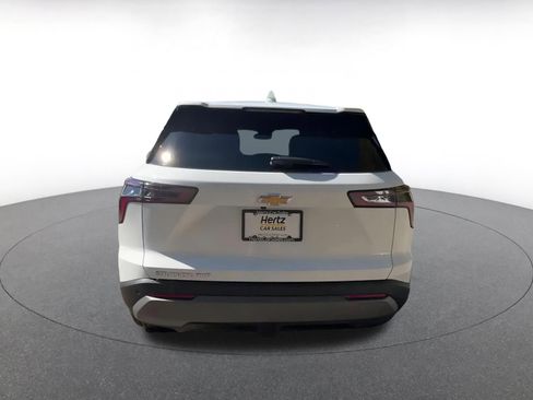 Used 2025 Chevrolet Equinox LT image 12