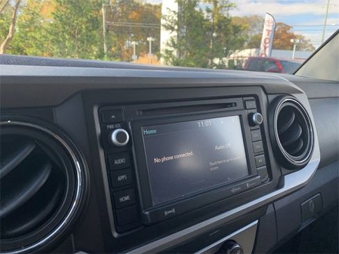 Certified 2019 Toyota Tacoma TRD Sport image 21