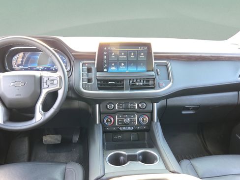 Used 2024 Chevrolet Tahoe Z71 w/ Luxury Package image 14