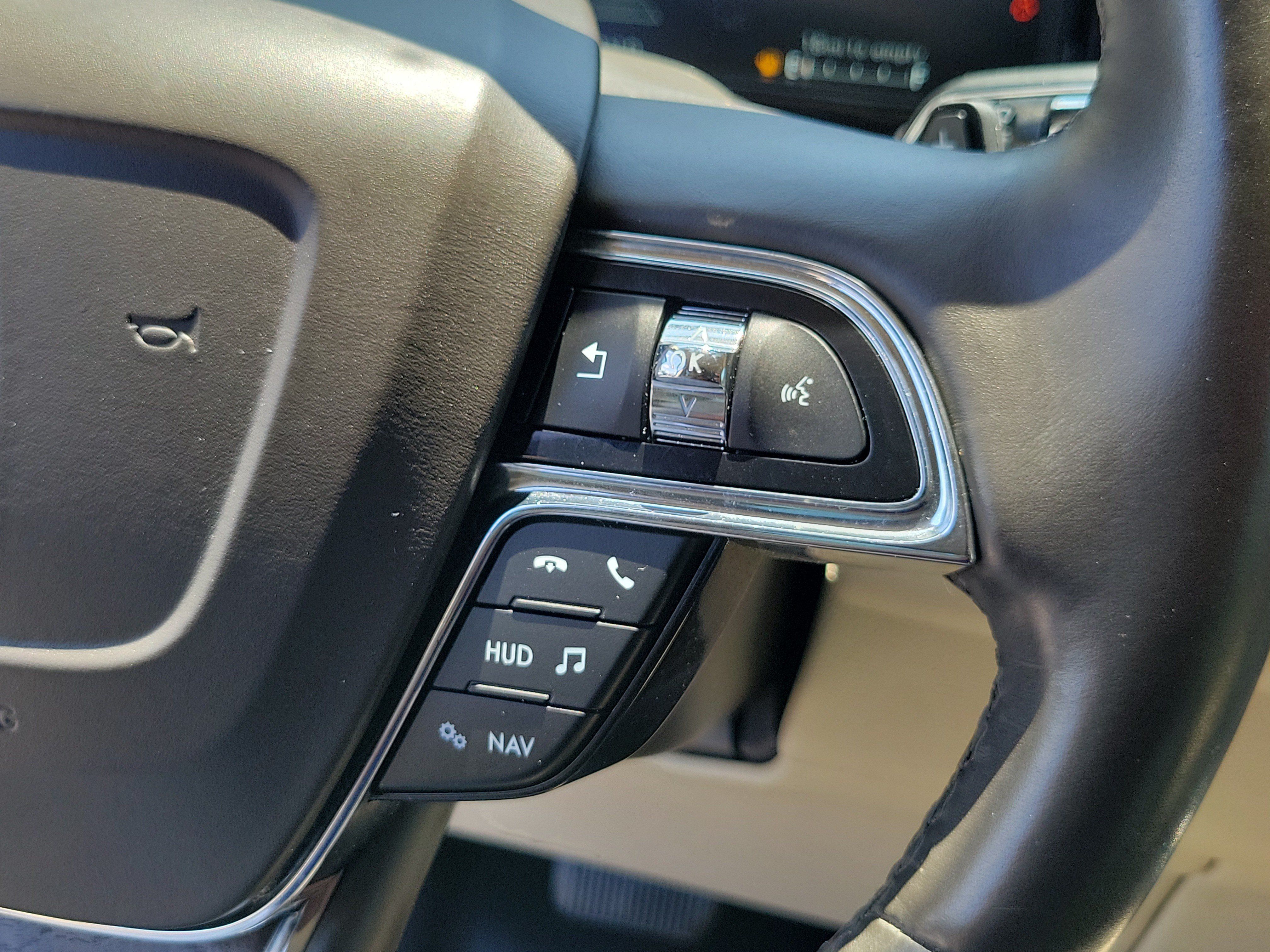Used 2021 Lincoln Navigator Reserve w/ Luxury Package AWD/4WD image 27