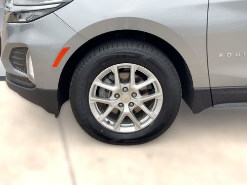 Used 2023 Chevrolet Equinox LT w/ Driver Convenience Package image 12