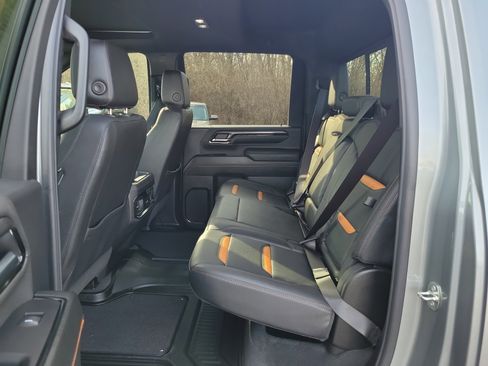 Used 2024 GMC Sierra 2500 AT4 w/ AT4 Premium Plus Package image 13