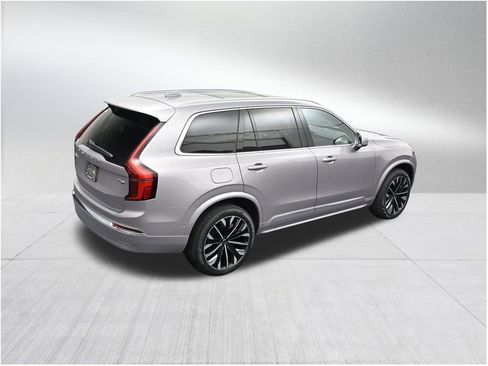 New 2026 Volvo XC90 T8 Ultra AWD/4WD image 17