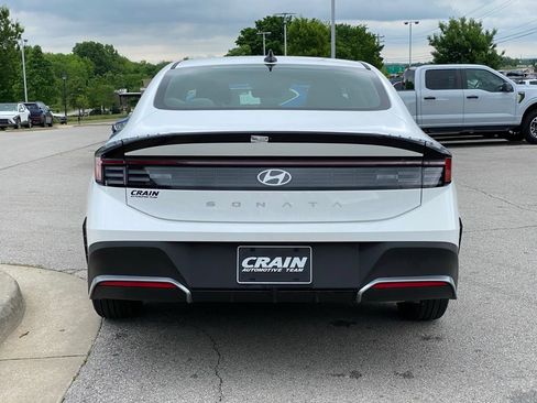 New 2025 Hyundai Sonata SE FWD image 6