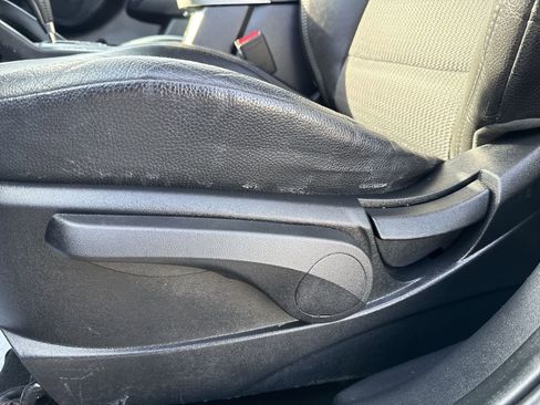 Used 2012 Hyundai Tucson GLS FWD image 12
