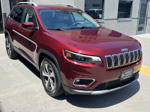 Used 2019 Jeep Cherokee Limited image 7
