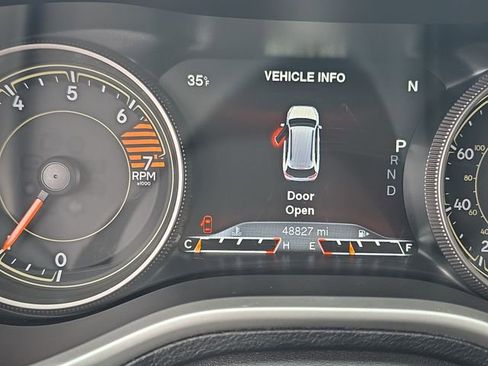 Used 2016 Jeep Cherokee Trailhawk AWD/4WD image 15