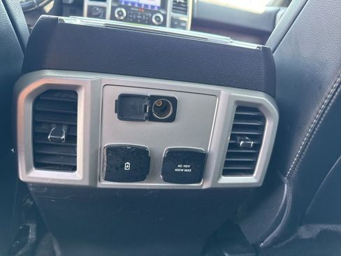 Used 2019 Ford F150 Lariat AWD/4WD image 24