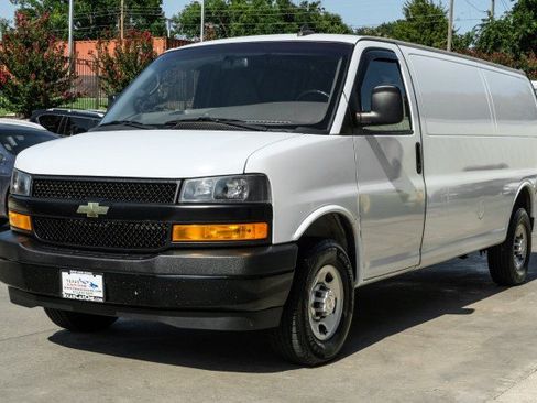 Used 2022 Chevrolet Express 2500 Extended w/ Driver Convenience Package RWD image 4