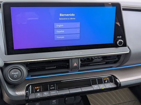 Used 2025 Toyota Prius XLE image 17