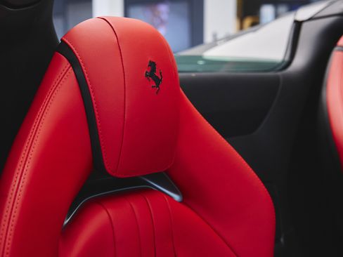 Used 2021 Ferrari 812 GTS image 37